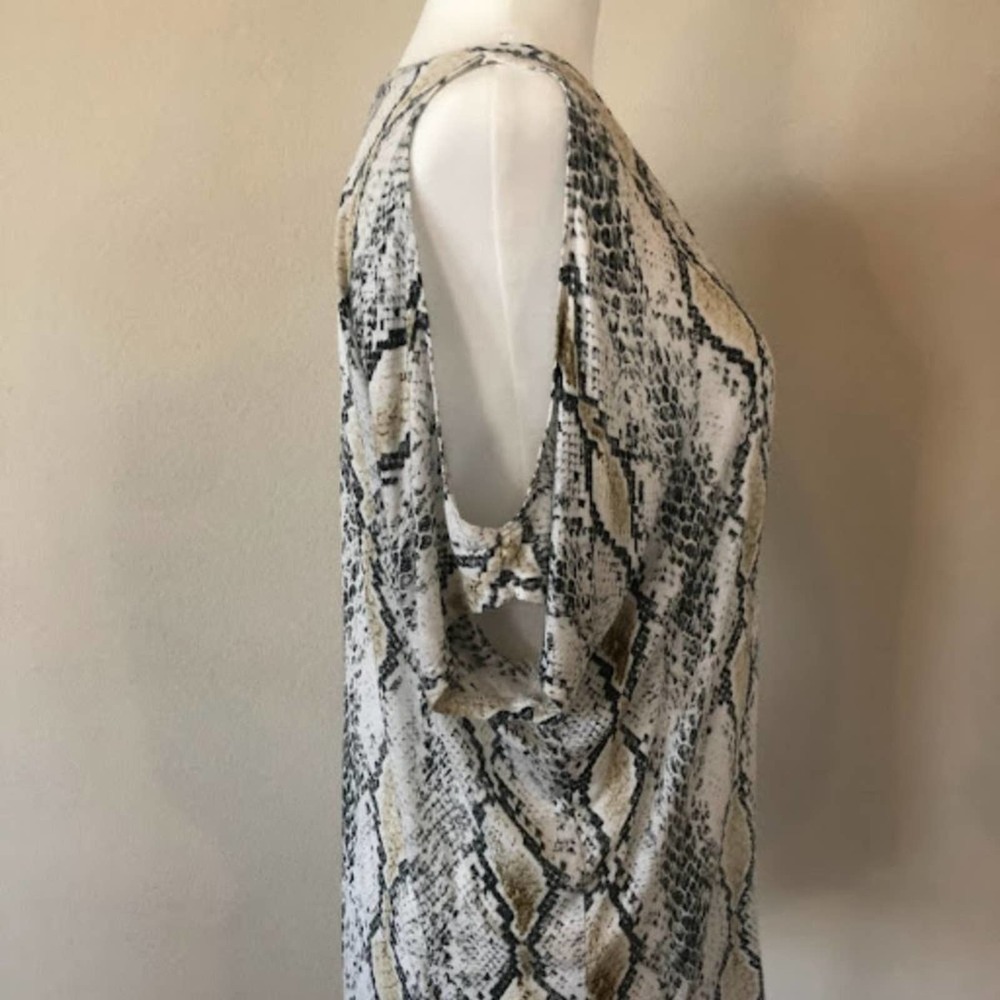 Express Cold Shoulder Top Python Design - Size S - Picture 4 of 5